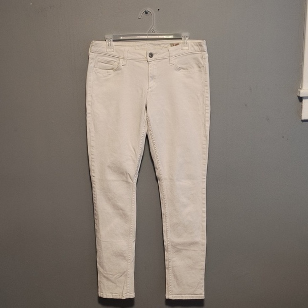 Arizona Women's  11 White Jeans